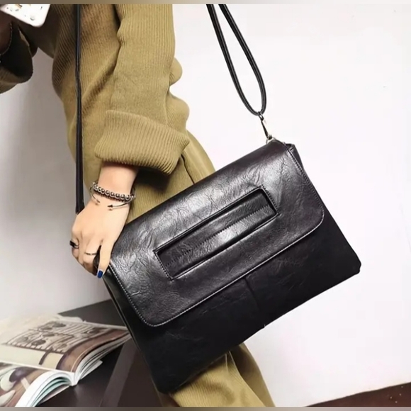 Black Soft Vegan Leather Envelope Messenger/Shoulder/Crossbody Bag/Clutch NEW - Picture 4 of 11